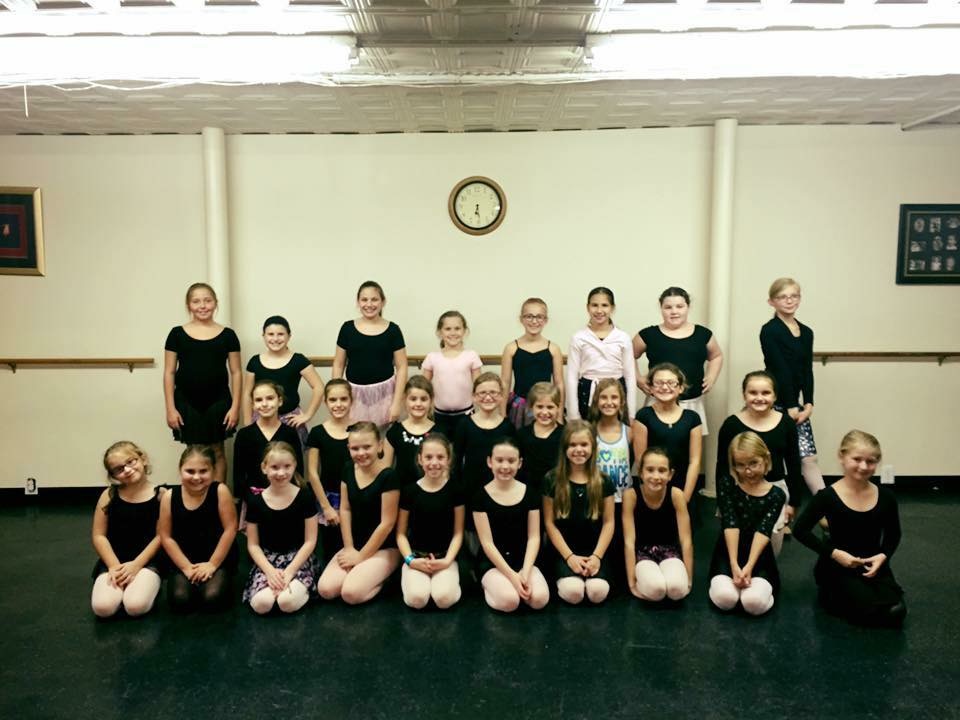 A class at the Old Forge studio — photograph 8